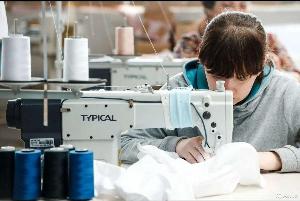 В связи с расширением, швейное производство набирает швей с опытом работы.  Город Славянск-на-Кубани o6AHsroaT2Y.jpg